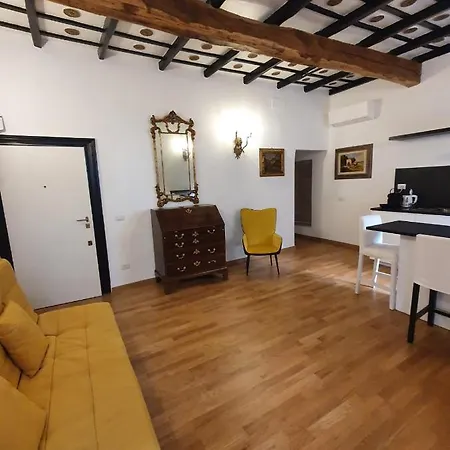 Charming Frattina - 2 Bathrooms New