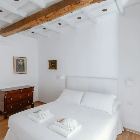 Apartment Charming Frattina - 2 Bathrooms New Rome
